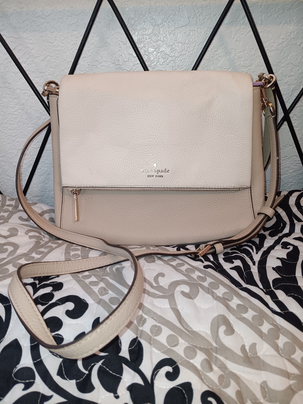 kate spade Cream Pebbled Leather Shoulder/Crossbody Bag